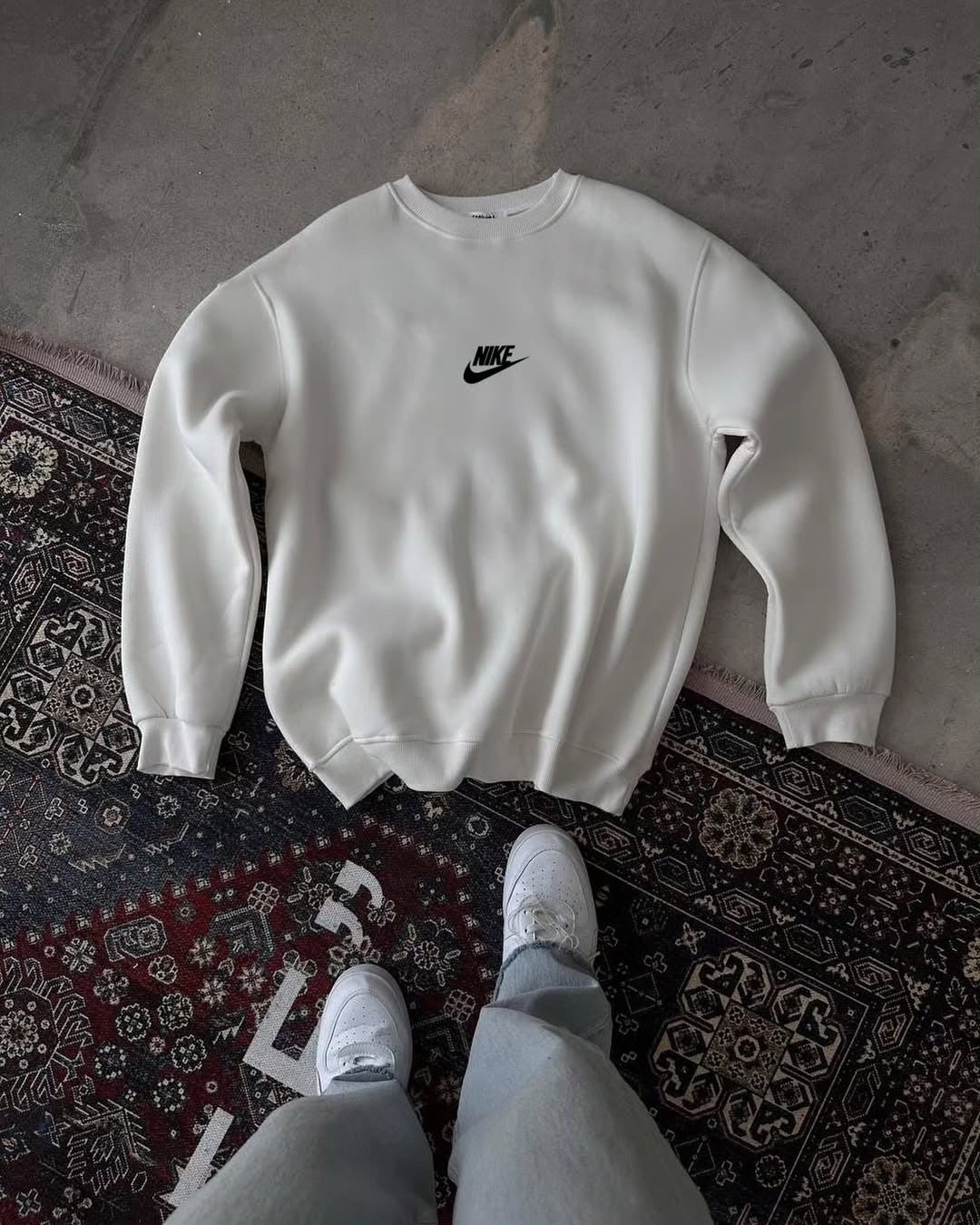 SWEATSHIRT SNEAKERS